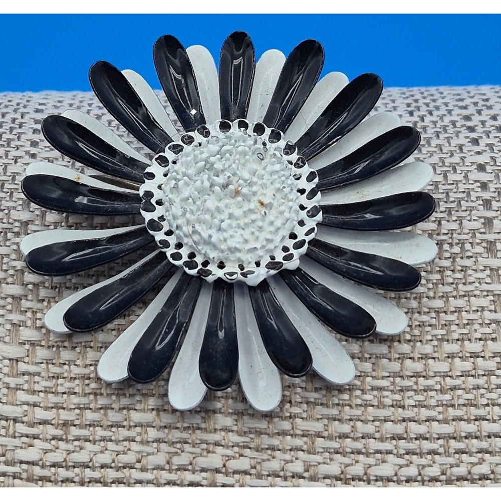 Vintage Enamel 1960 Flower Mod Brooch Black White Daisy Retro Pin Accessory